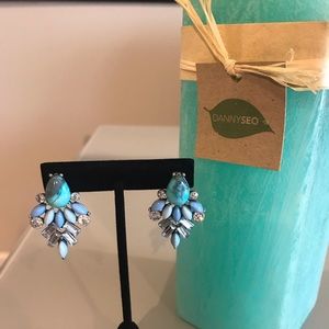 NWOT beautiful multicolored earrings